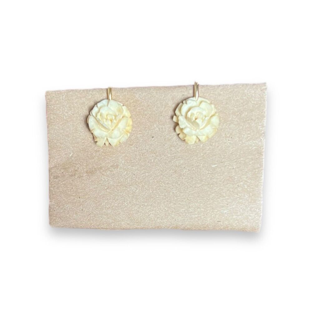 WINARD Vintage Carved White Rose Flower 12kt Gold Filled Screw-on Back Earrings